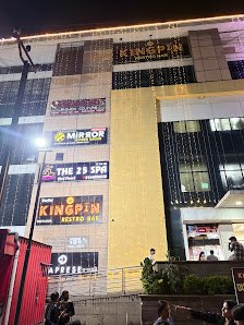 Mirror professional Unisex Salon-hair skin nail & bridal makeup